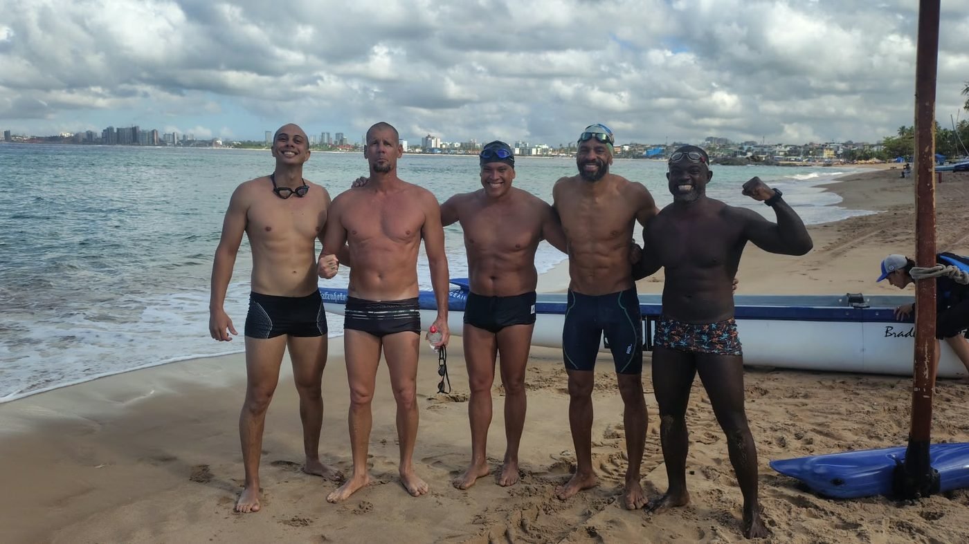 Alunos da Autagilidade na praia após treino